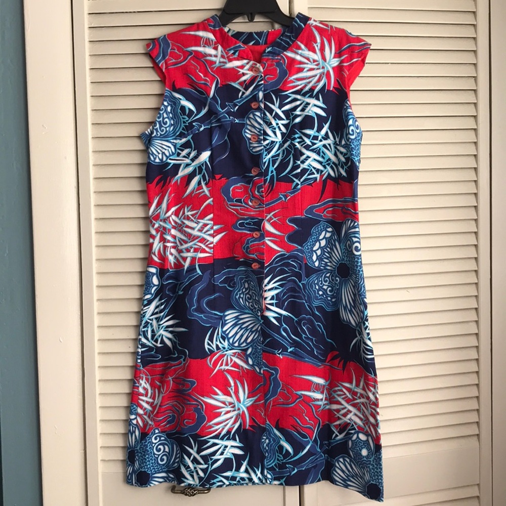 Sleeveless dress